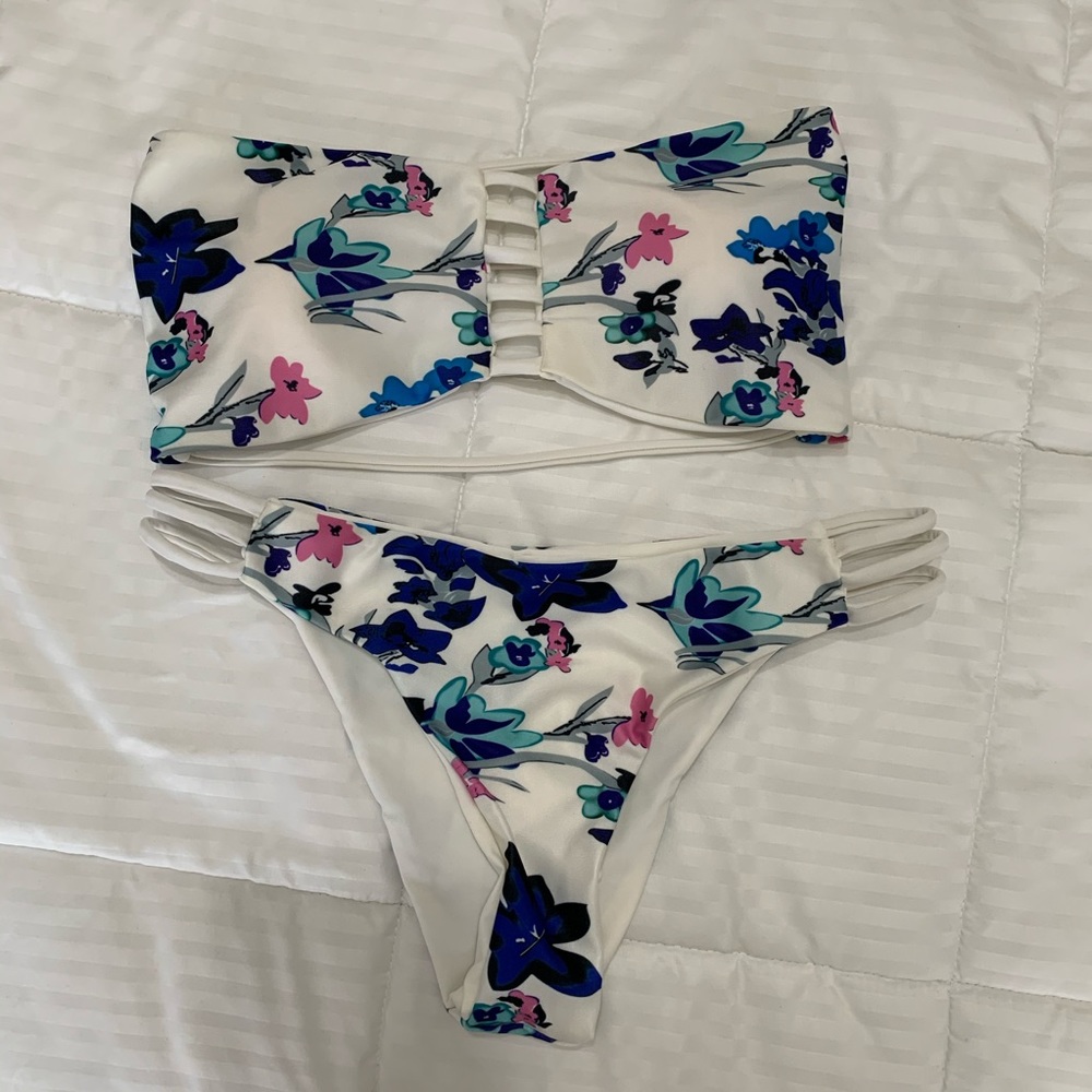 White Floral Bikini Set